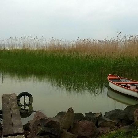 Lovely Apartment At Balatonfenyves Exteriör bild