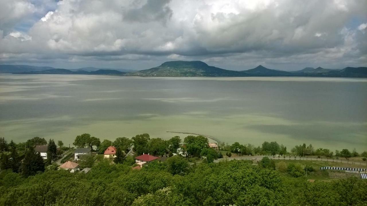 Lovely Apartment At Balatonfenyves Exteriör bild
